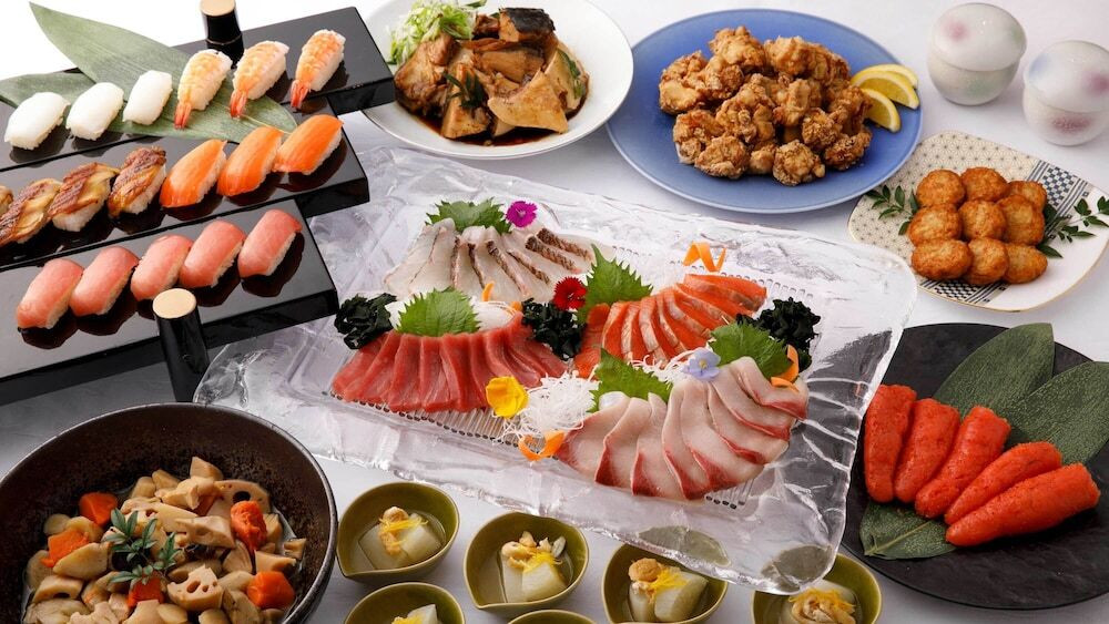 朝食ビュッフェ 刺身やお寿司など