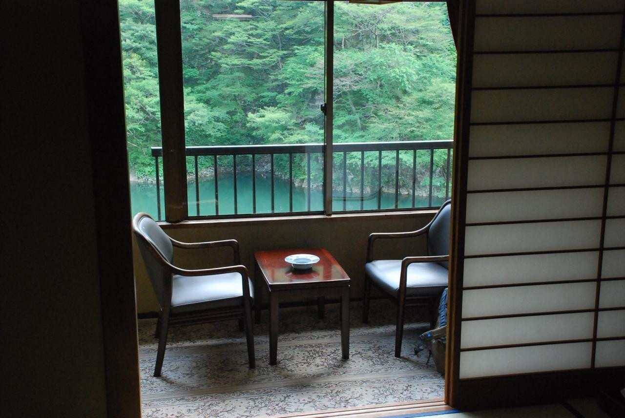 ほっと落ち着く和の空間910161