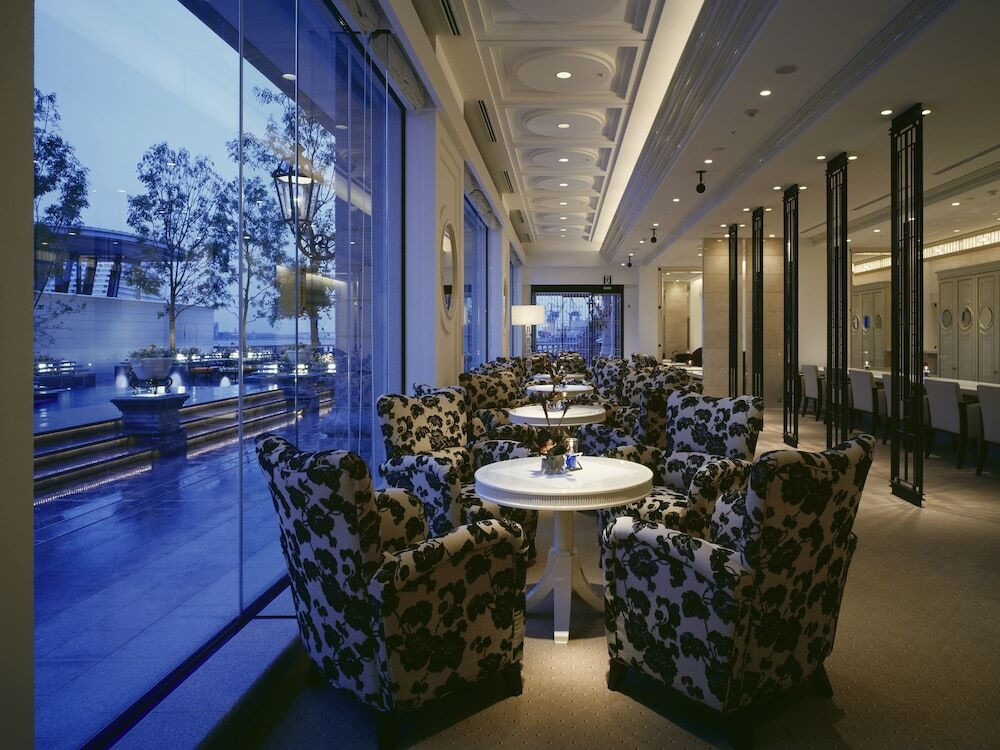 バーで過ごす極上の2人時間3510281