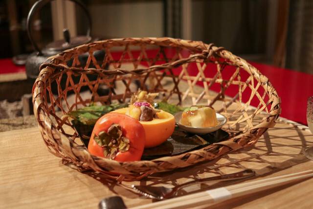 個室で気兼ねなく
創作和食に舌鼓 / 3