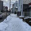 歩道は雪だらけ