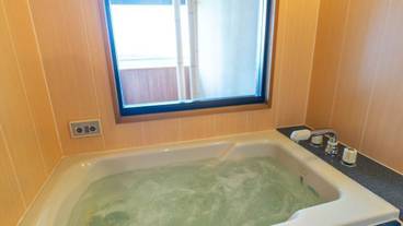 客室のバスルーム一例 / 7