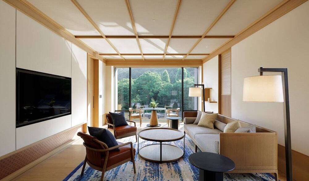 PEAKスイート  リビング / 2