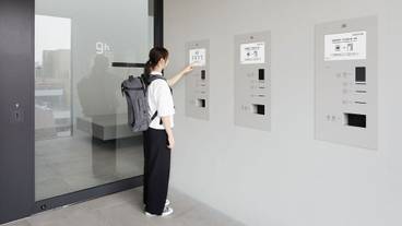 内部エントランス / 2