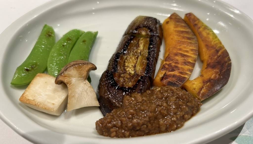 鉄板焼レストランで
贅沢ディナーも♡ / 4