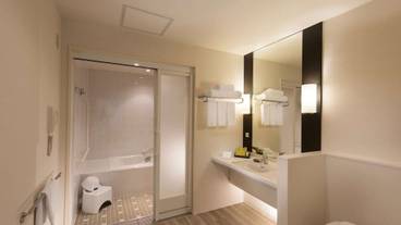 ファミリールーム　バスルーム / 7