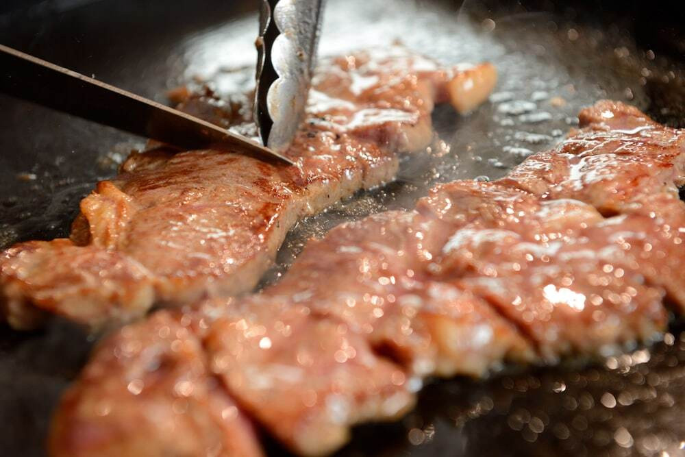 夕食バイキング一例 ステーキ