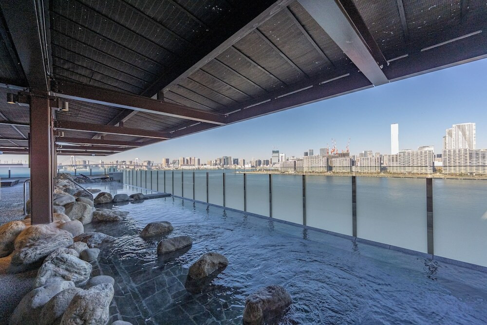 露天風呂　日中