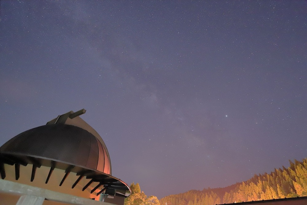 黒川の夜空をたっぷり堪能できる!天文台のある温泉旅館4237872