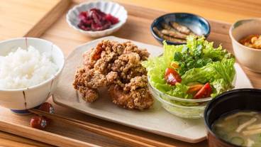 食事・飲み物 / 7