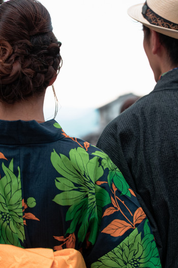 Yukata couple's back view