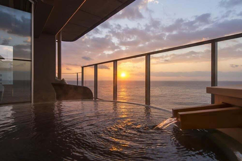 かけ流しの温泉をお部屋で♪12時チェックアウトで朝もゆっくり4022967