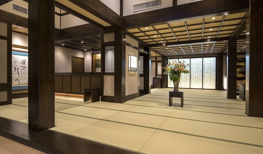 早めのチェックインで
充実のおこもり時間 / 4