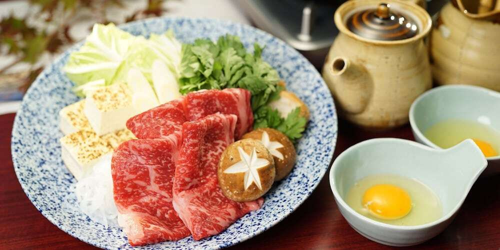 旅館のお食事処