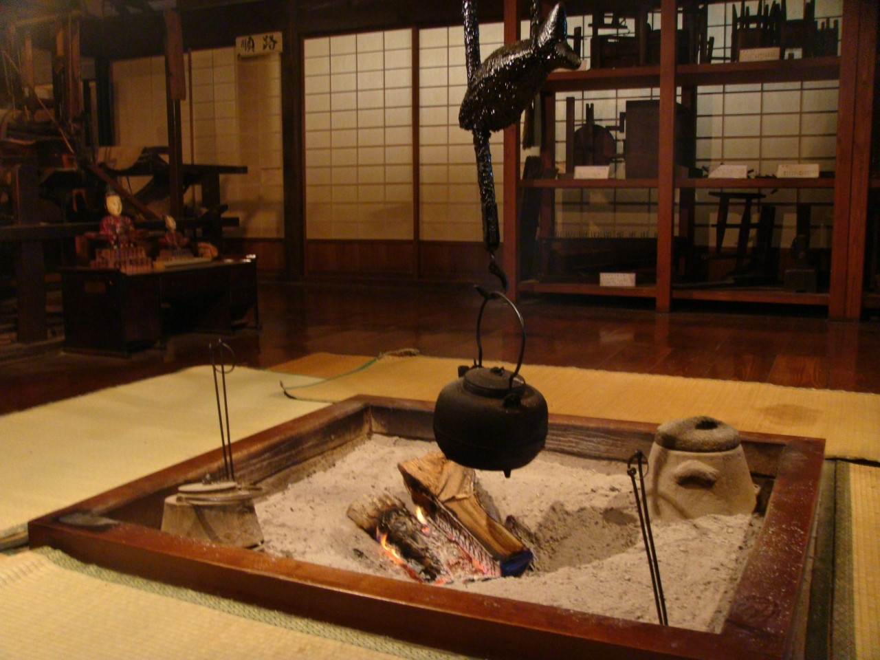 4.江戸時代の宿場町を散策。茅葺き屋根が並ぶ「大内宿」2266553
