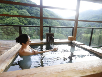Relax at ryokan with an open-air bath in the guest room 3369032