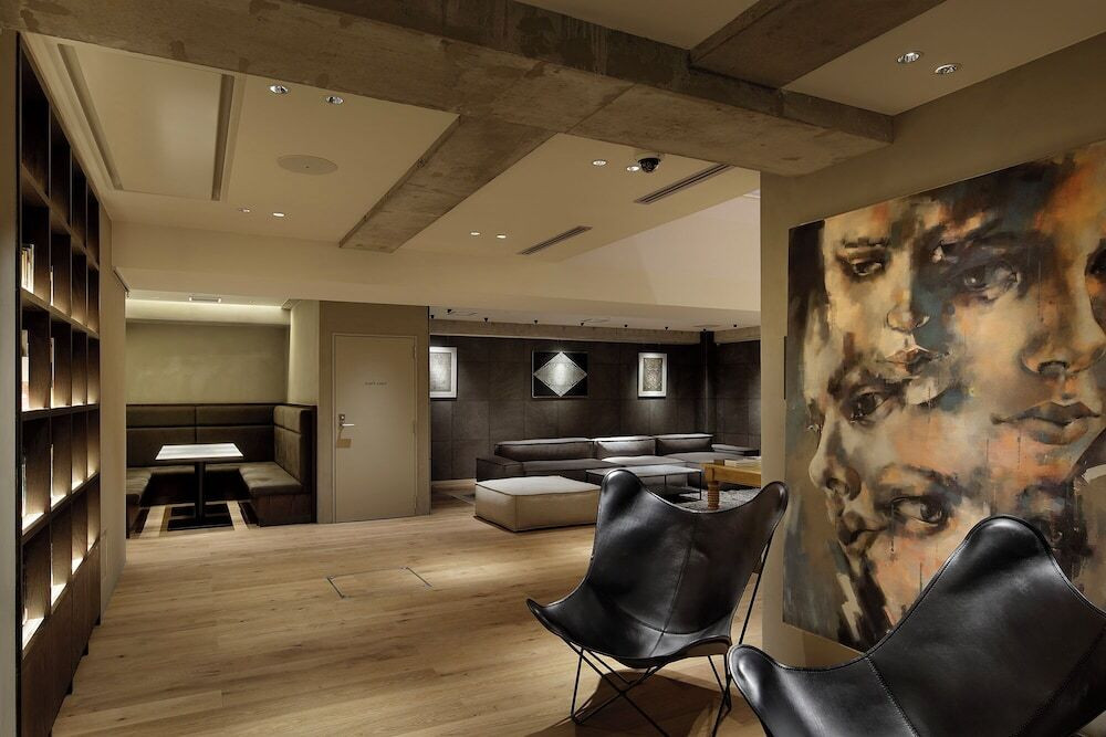 ロビーラウンジ