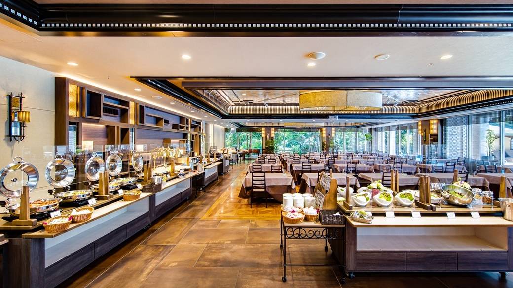 朝食バイキング会場 / 1