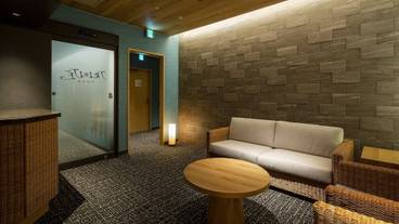 サウナ付き温浴施設「トリニテ」 / 1