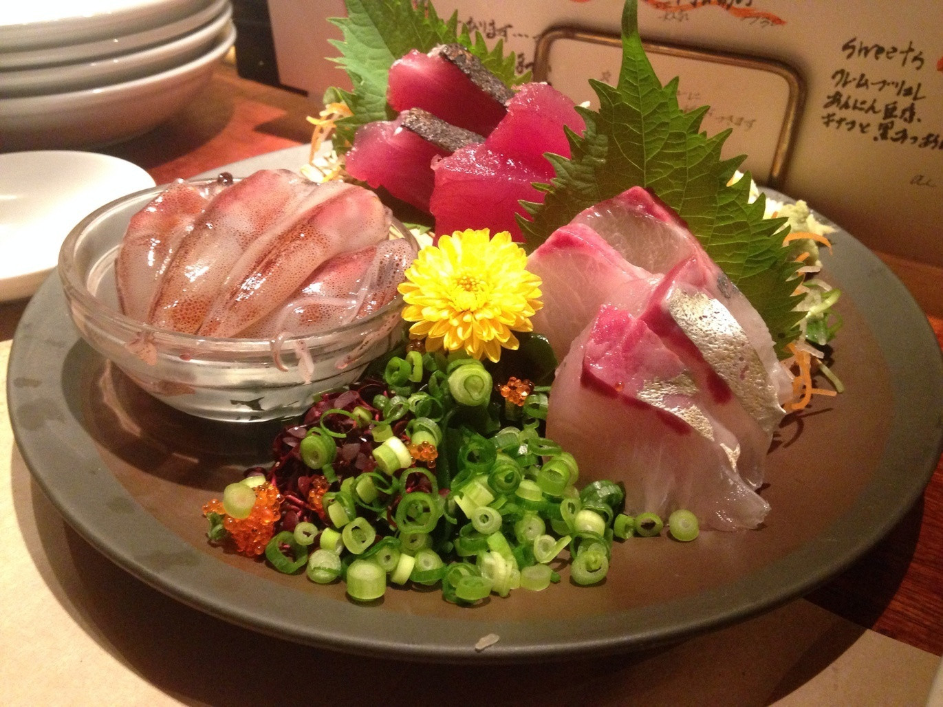 「汁べゑ 渋谷店」料理 764443 お刺身おまかせ3点盛り(ホタルイカ、マグロ、カンパチ)
