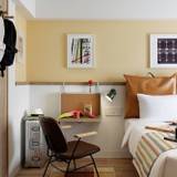 遊び心を感じる
おしゃれな客室 / 2