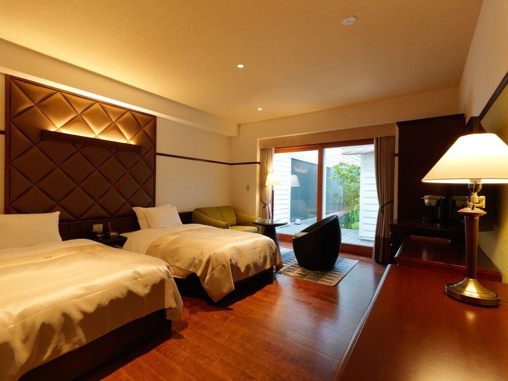 贅沢なホテルステイが楽しめる「スパリビング付きスイートルーム」3690829