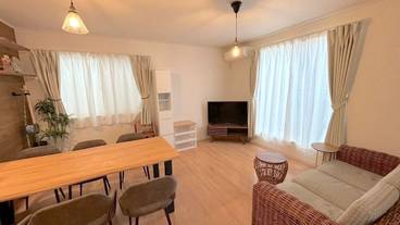 客室内のダイニングエリア / 38