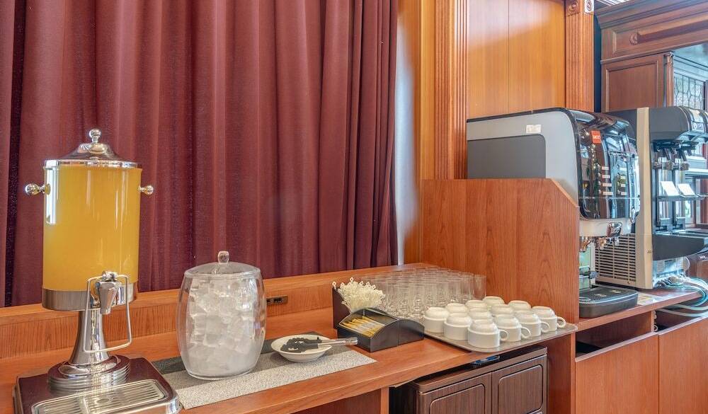 ロビー応接スペース / 2