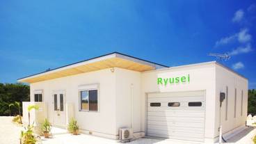 施設の入り口 / 4