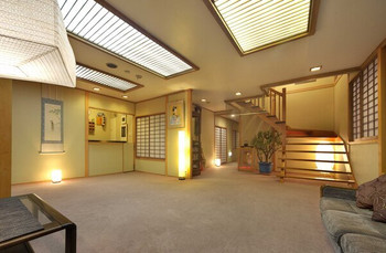 温泉街にあるのに静かに過ごせる3632058