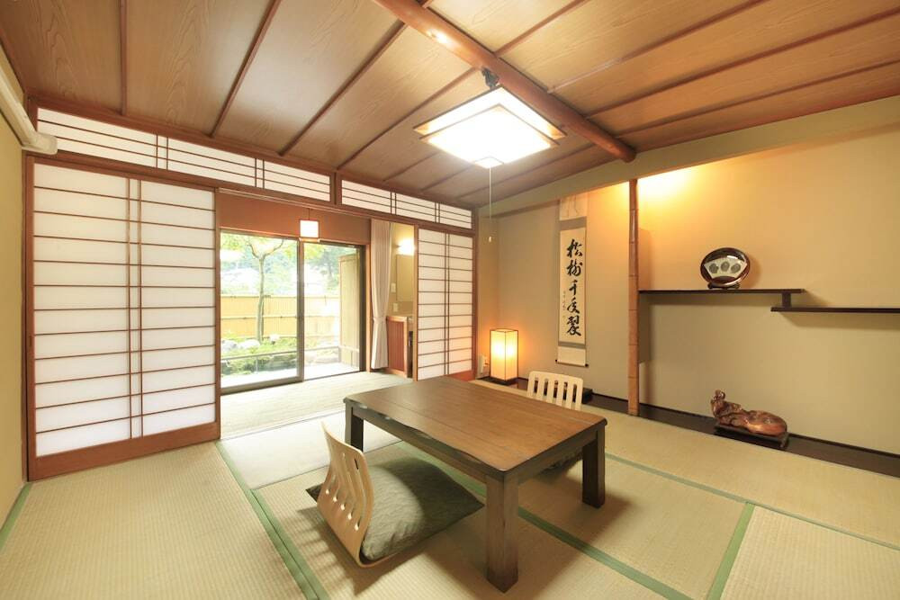 利根川のせせらぎに包まれて温泉につかる贅沢3446213