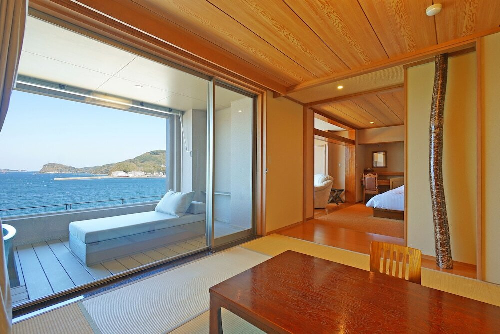 プレミアム和室 源泉オーシャン露天