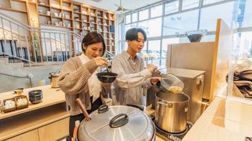 ロビーラウンジ / 16