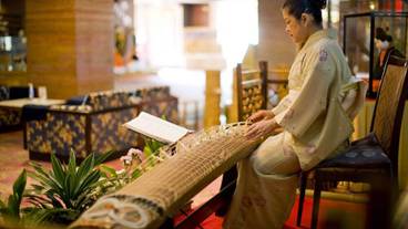 内部エントランス / 2