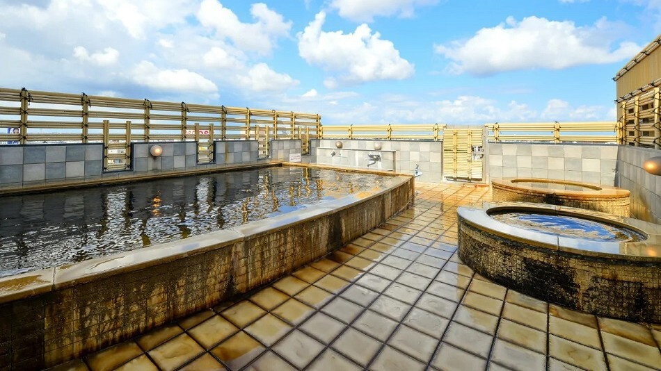 32㎡の広い客室と、系列ホテルの天然温泉入浴つきホテル3437730