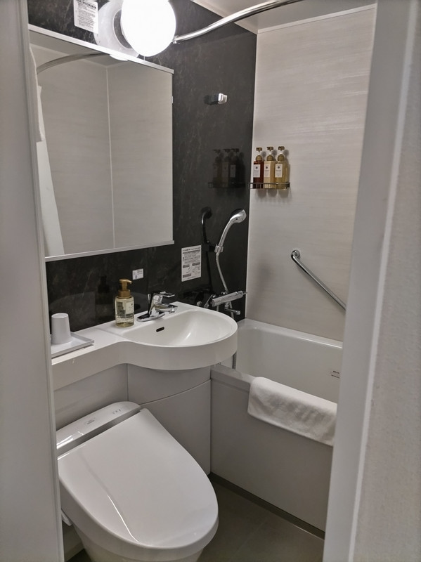部屋のバス