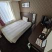 お部屋は狭いです