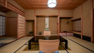 【貴賓室｜S】源泉内湯◆踏込＋庭園付10畳＋8畳＋広縁（74平米以上）