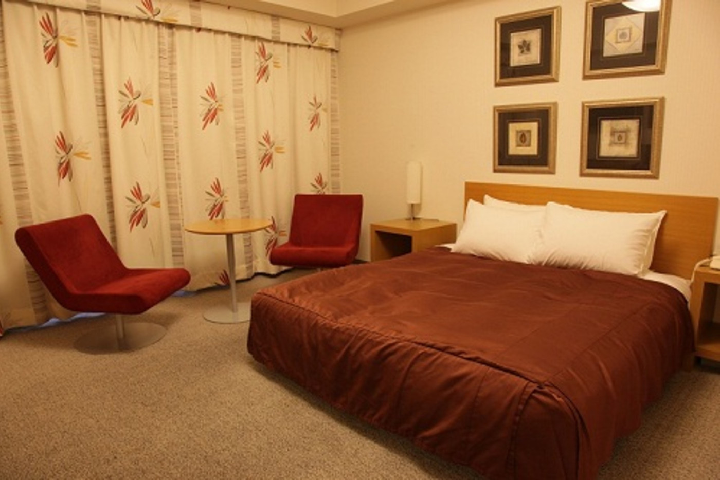 駐車場完備のため、彼とのドライブ旅でも安心！3942480