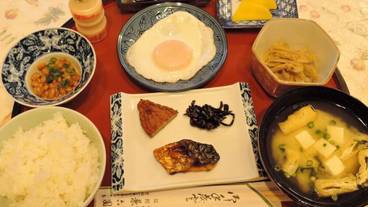 食事・飲み物 / 3