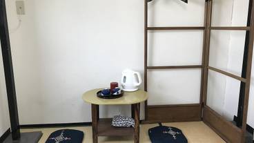 客室 / 4