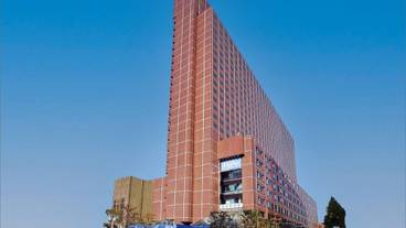 施設の入り口 / 33