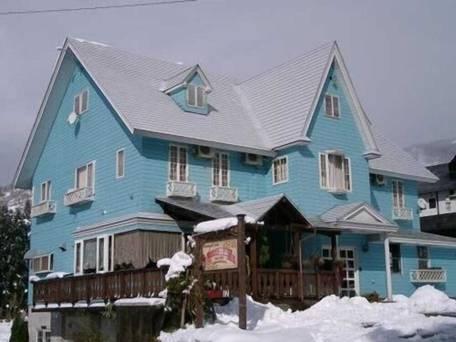 ペンション カム / 4