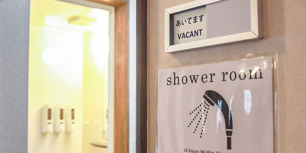 バスルームのシャワー