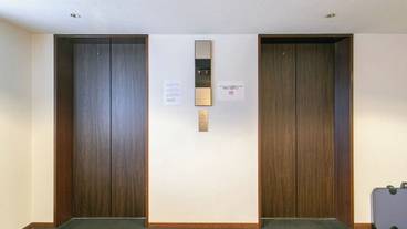 エレベーター / 1