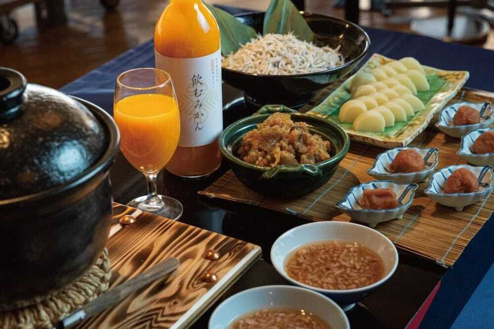 朝食