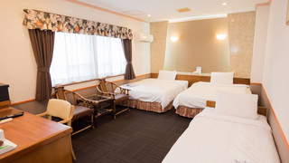 トリプルルーム ベッド (複数台) 禁煙