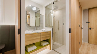 ルーム クイーンベッド 1 台