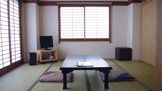 和室　専用バスルーム付　大人2〜3名用