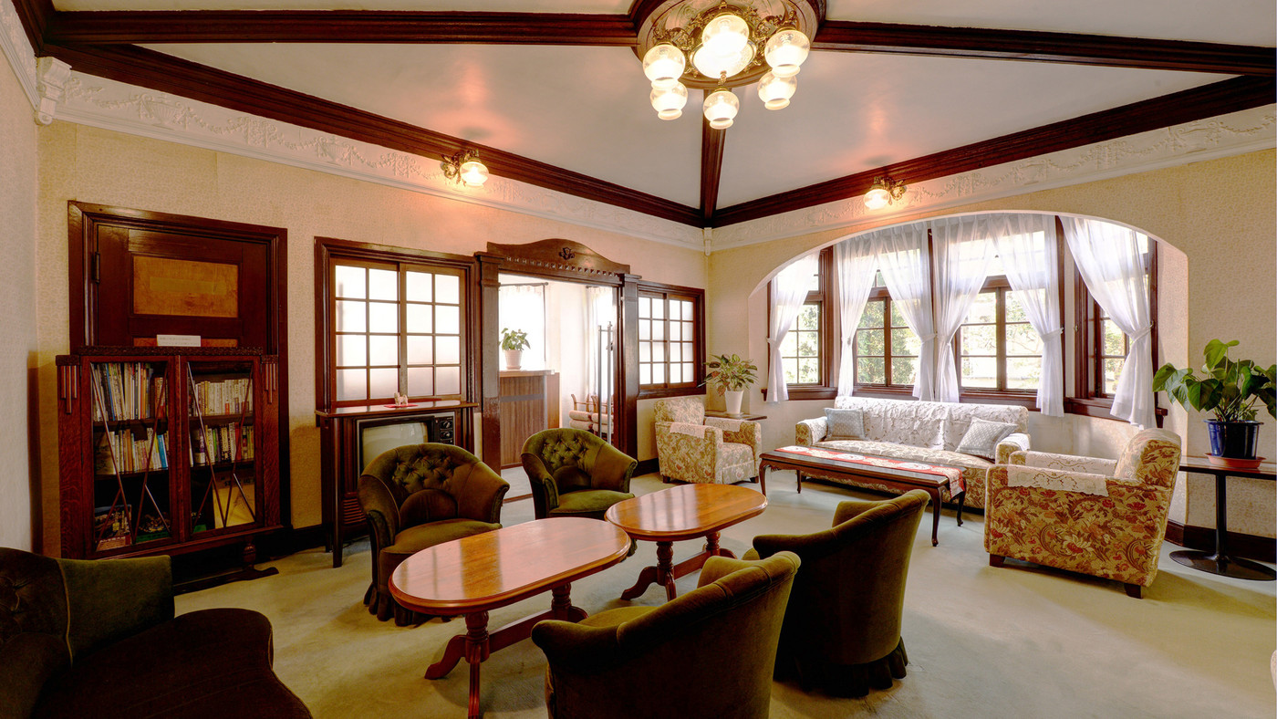 インテリ気分で過ごしたい素敵なラウンジ3844731